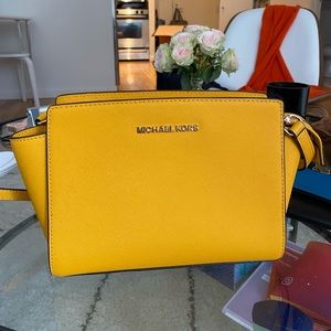 Michael Kors crossbody